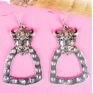 ❤️NWT BOUTIQUE BUFFALO LITTLE ROCK HAMMERED CRYSTAL EARRINGS
